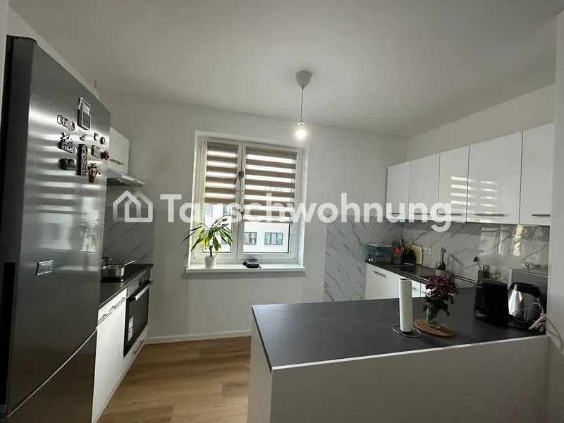 Tauschwohnung: Tausche riesige Wohnung in Hellersdorf — photo 1